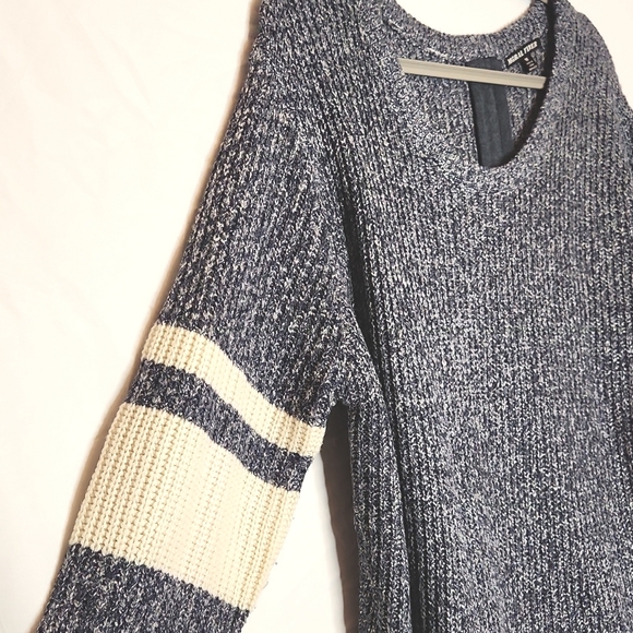 Zip back sweater - Picture 5 of 9